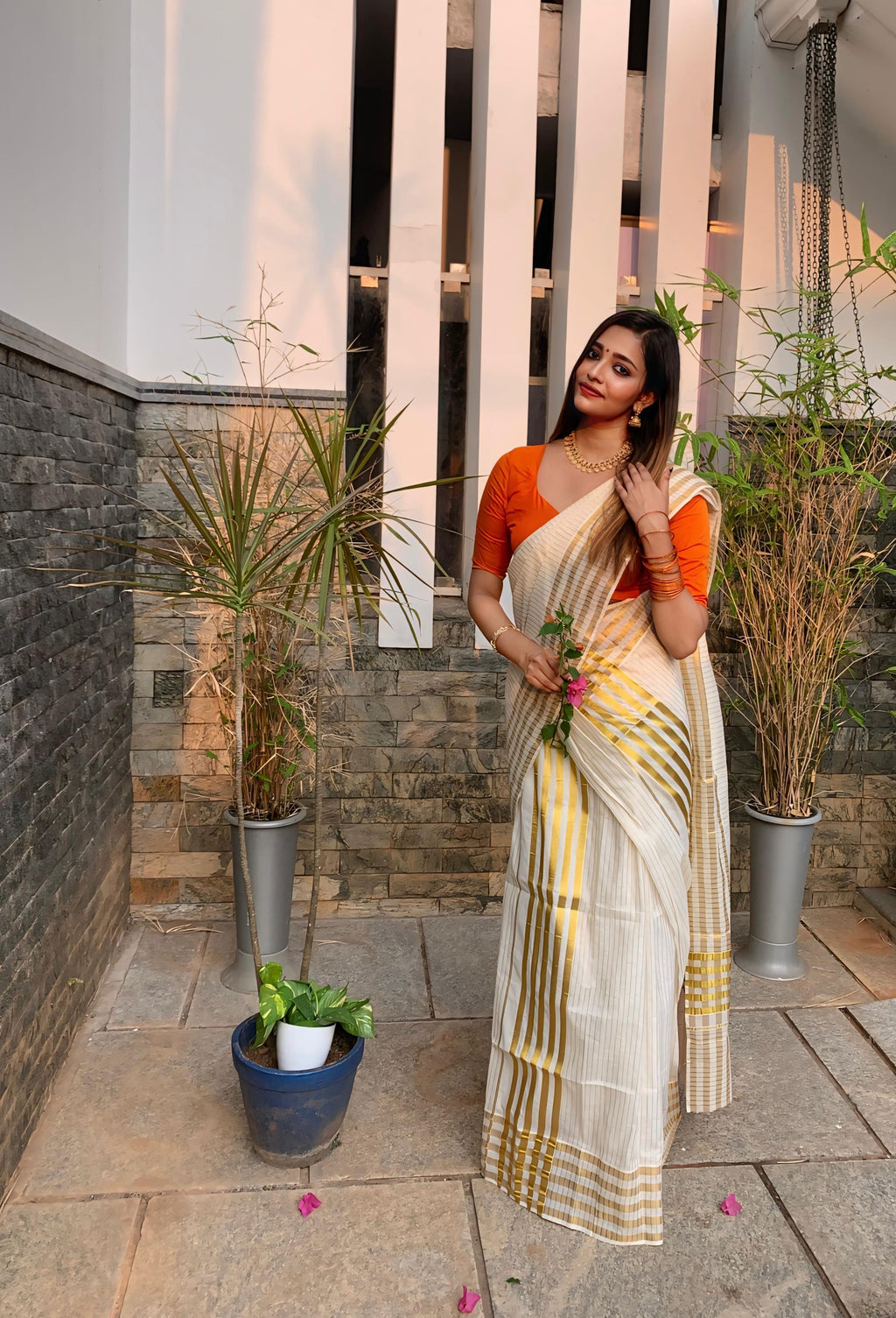 Cotton lines set mundu